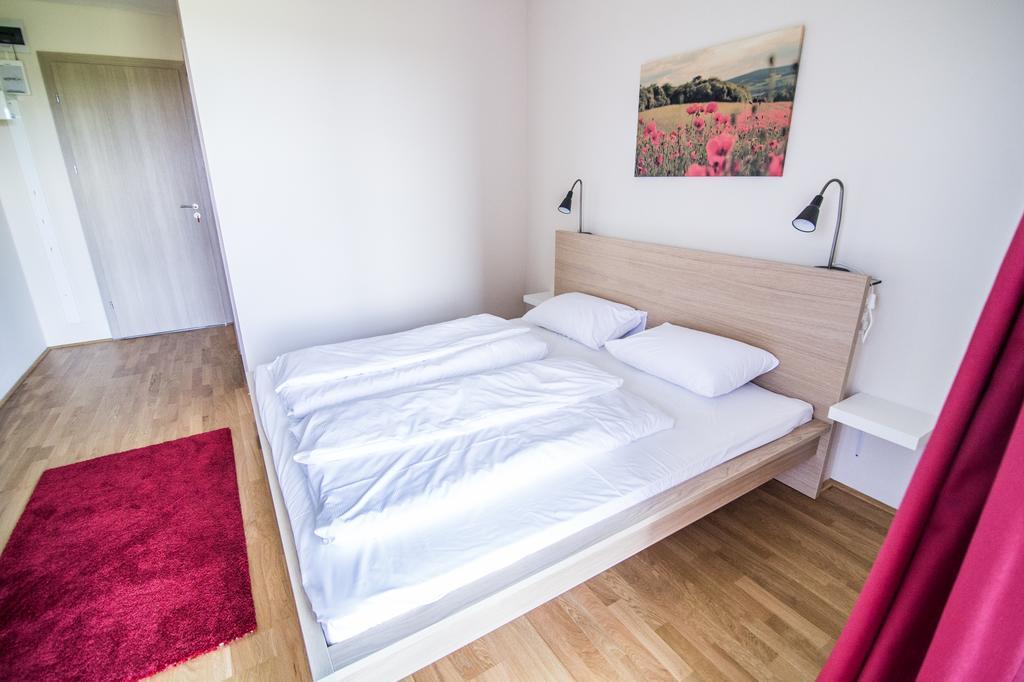 Oeregtoelgy Vendeghaz Villa Szár Buitenkant foto